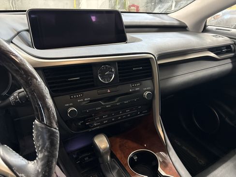 Used 2019 Lexus RX 350L Luxury image 12