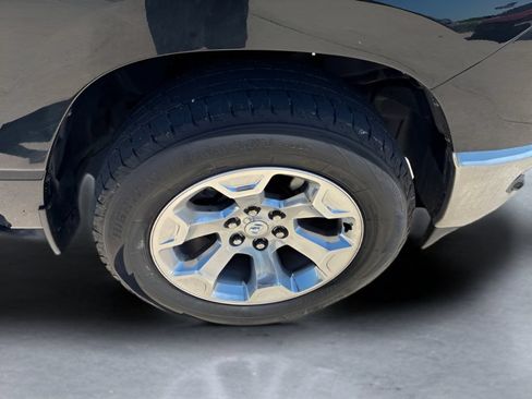 Used 2019 RAM 1500 Big Horn AWD/4WD image 35