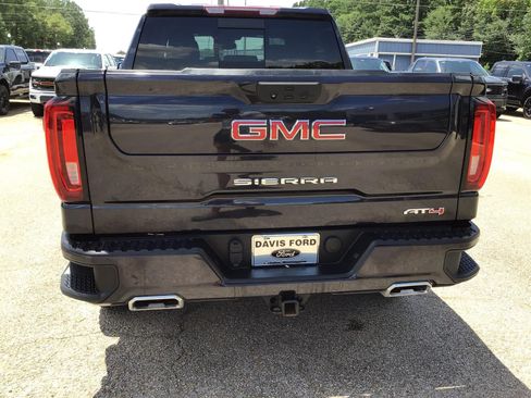 Used 2022 GMC Sierra 1500 AT4 w/ AT4 Preferred Package AWD/4WD image 11