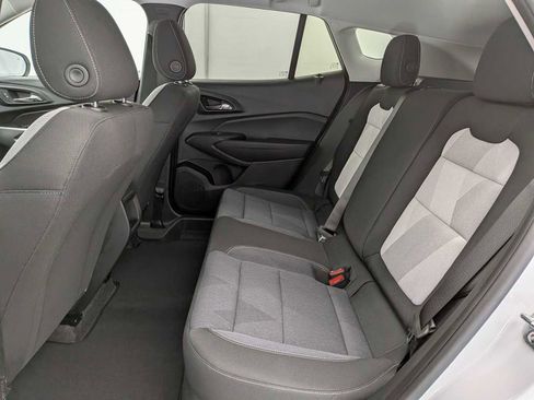 New 2026 Chevrolet Trax LS w/ LS Convenience Package FWD image 19