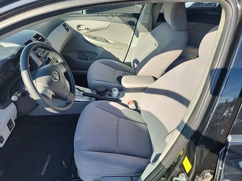 Used 2011 Toyota Corolla LE image 10