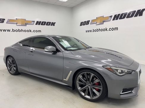 Used 2018 INFINITI Q60 Red Sport 400 w/ Sensory Package 3.0T Sport image 3