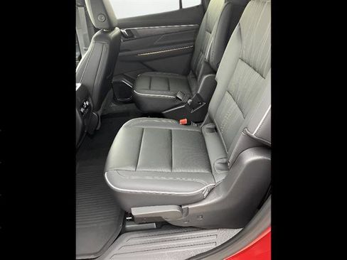 Used 2025 Buick Enclave Avenir w/ Super Cruise Package AWD/4WD image 8