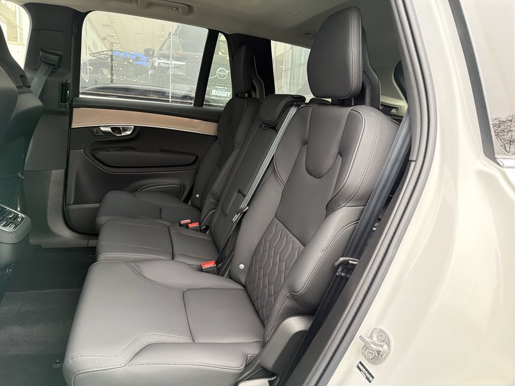 Certified 2026 Volvo XC90 B6 Plus AWD/4WD image 23