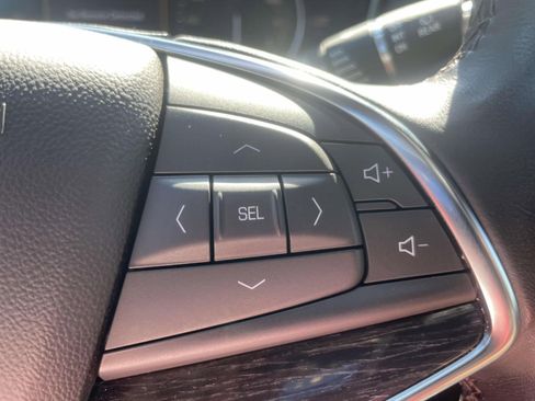 Used 2023 Cadillac XT5 Premium Luxury FWD image 22