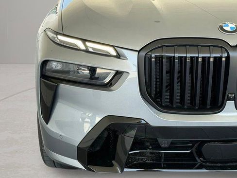 Used 2026 BMW X7 xDrive40i w/ M Sport Package image 3