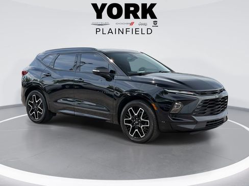 Used 2023 Chevrolet Blazer RS w/ Driver Confidence II Package FWD image 3