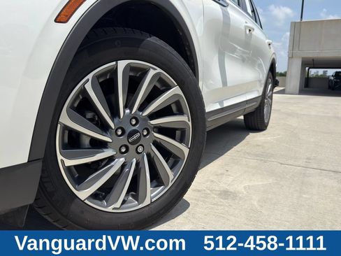 Used 2023 Lincoln Corsair Reserve w/ Equipment Group 201A AWD/4WD image 4