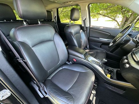 Used 2019 Dodge Journey GT w/ Nav & Sun Group AWD/4WD image 36