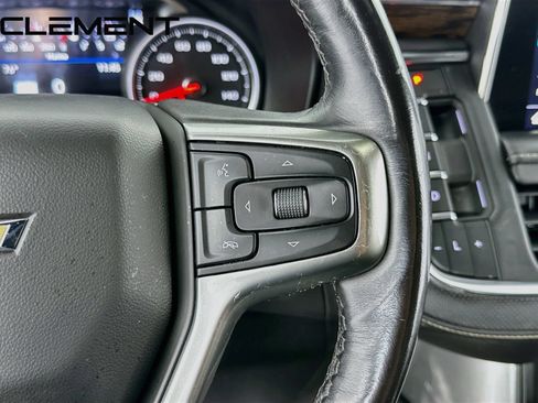 Used 2021 Chevrolet Suburban Premier w/ Premium Package AWD/4WD image 17