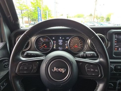 Used 2020 Jeep Wrangler Unlimited Sport image 11