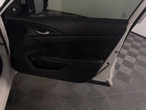 Used 2019 Honda Insight Touring image 32