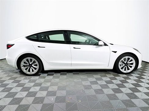Used 2021 Tesla Model 3 Standard Range Plus image 7