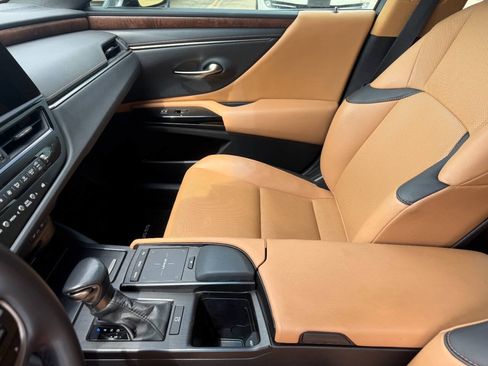 Used 2022 Lexus ES 350 w/ Premium Package FWD image 11