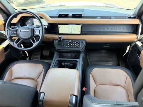 Used 2024 Land Rover Defender 110 X-Dynamic SE AWD/4WD image 24