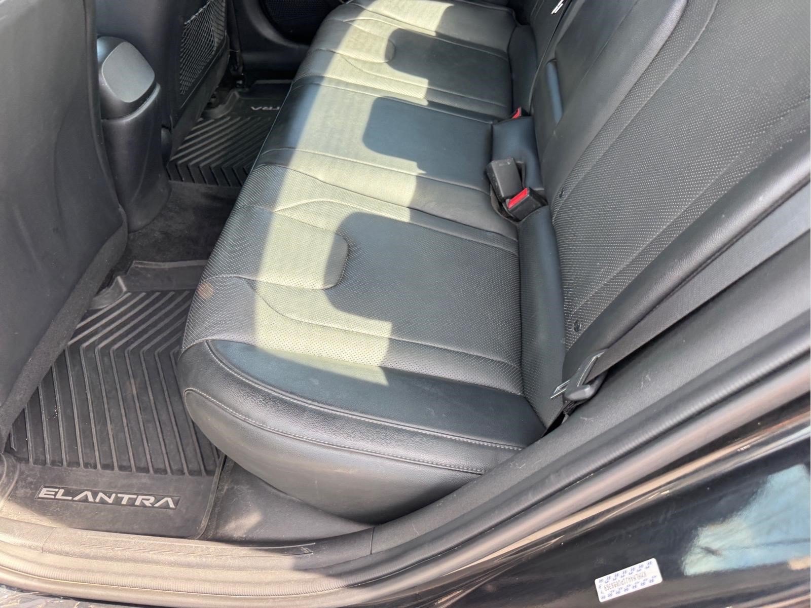 Used 2023 Hyundai Elantra Limited FWD image 12