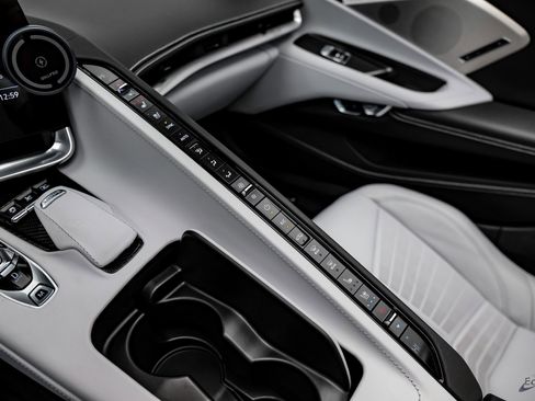 Used 2021 Chevrolet Corvette Stingray Premium Conv w/ Z51 Performance Package image 67