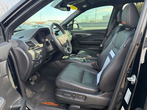 Certified 2022 Honda Passport TrailSport image 18