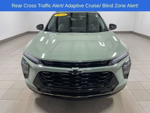 Used 2024 Chevrolet Trax ACTIV w/ Driver Confidence Package FWD image 2