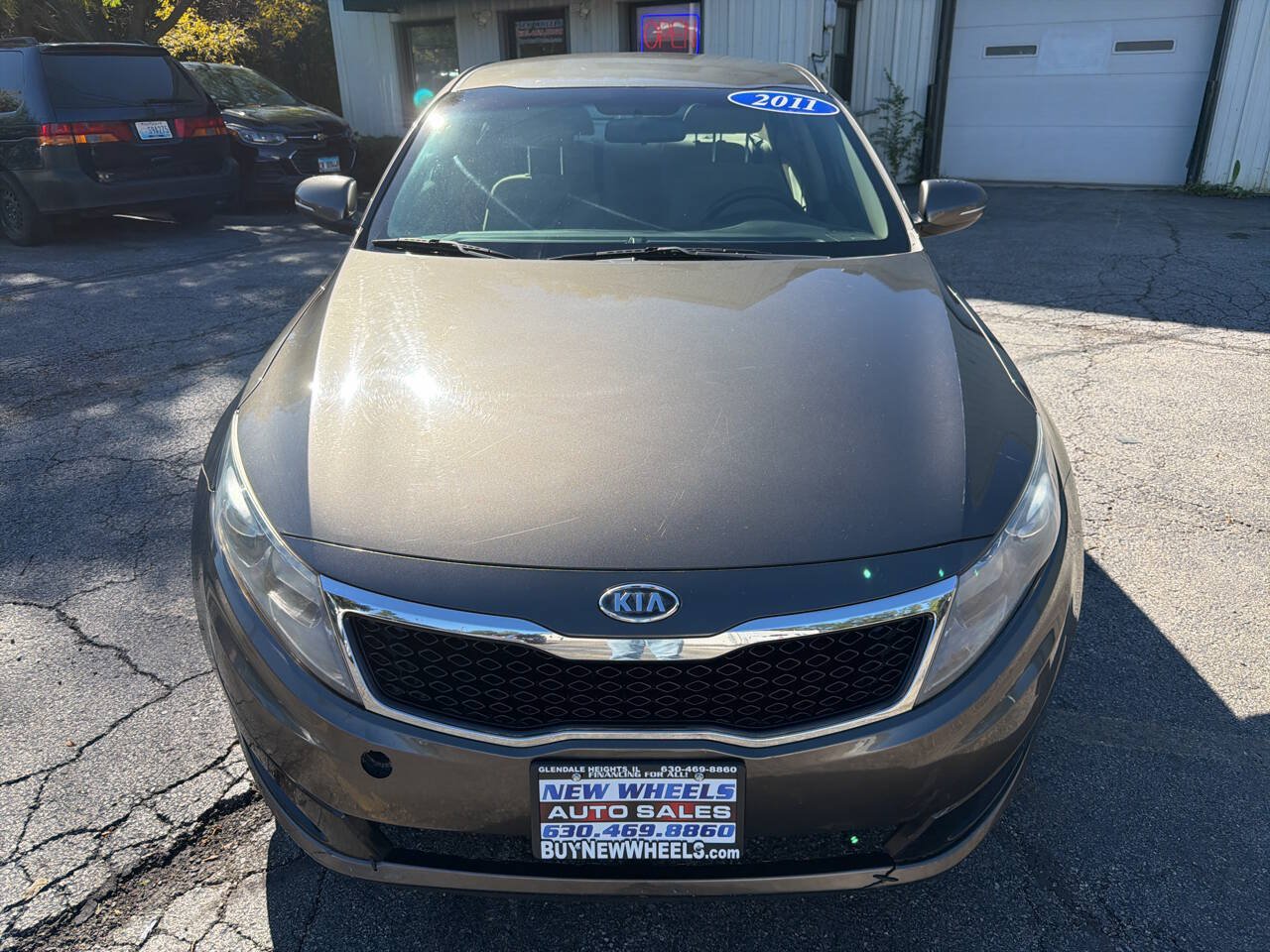 Used 2011 Kia Optima LX FWD image 2