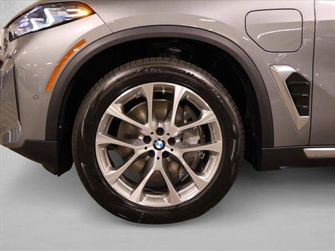 New 2026 BMW X5 xDrive50e AWD/4WD image 10