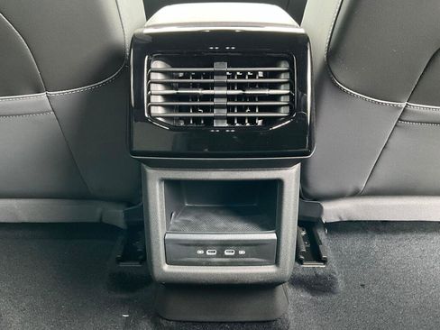 New 2026 Volkswagen ID.4 Pro AWD/4WD image 15