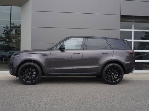 New 2025 Land Rover Range Rover Sport SE image 8