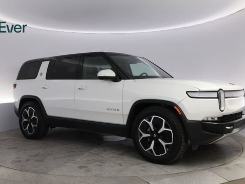 Used 2024 Rivian R1S Adventure AWD/4WD image 14