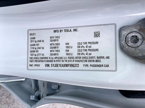 Used 2021 Tesla Model 3 Standard Range Plus RWD image 29