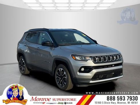 Used 2023 Jeep Compass Limited image 1