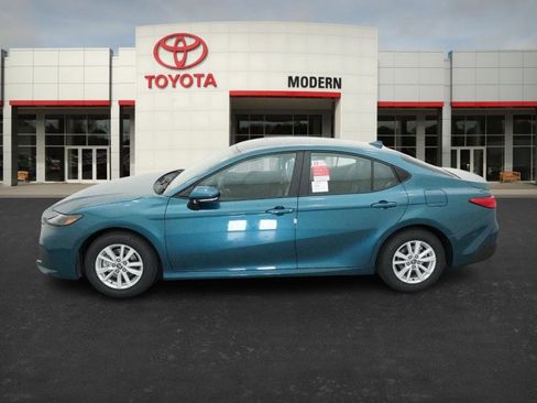 New 2026 Toyota Camry LE image 9