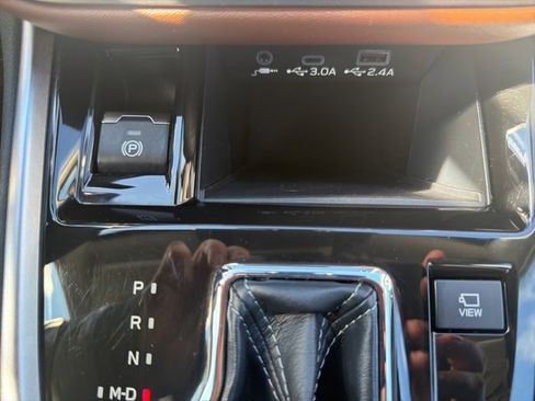 Used 2023 Subaru Outback Touring image 45