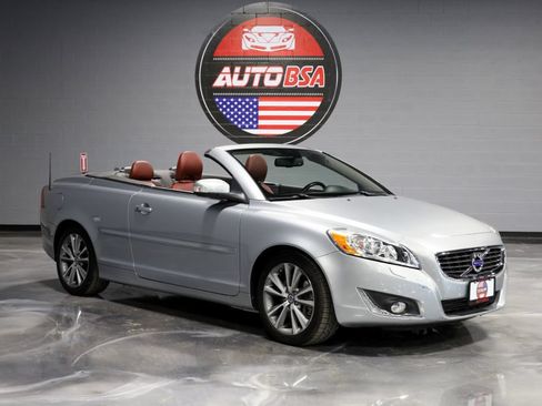 Used 2013 Volvo C70 T5 FWD image 1