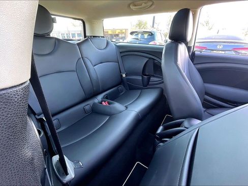 Used 2012 MINI Cooper Clubman FWD image 24