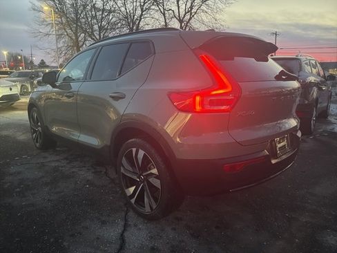Used 2023 Volvo XC40 B5 Plus w/ Driver Assist Package image 9