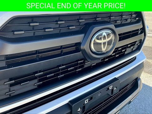 Used 2021 Toyota RAV4 TRD Off-Road image 33