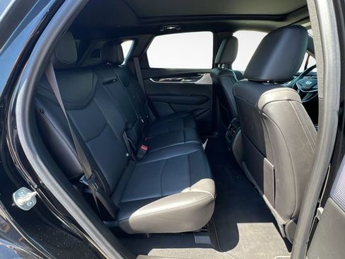 Used 2025 Cadillac XT5 Premium Luxury w/ LPO, Floor Liner Package AWD/4WD image 20