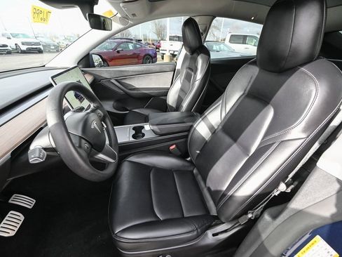 Used 2022 Tesla Model Y Performance image 20