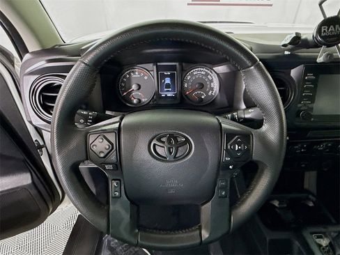 Certified 2022 Toyota Tacoma SR image 19