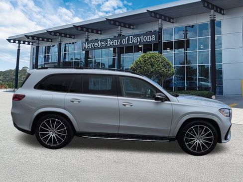 New 2026 Mercedes-Benz GLS 450 4MATIC image 3