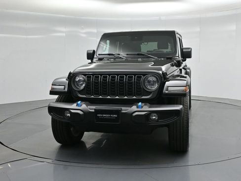 Used 2024 Jeep Wrangler Unlimited image 54