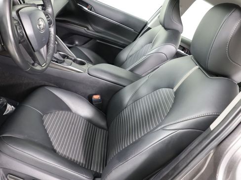 Used 2024 Toyota Camry SE FWD image 9