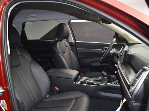 Certified 2025 Kia Sorento S image 12