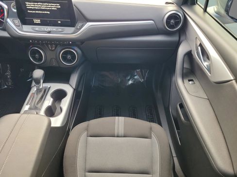 Used 2023 Chevrolet Blazer LT image 12