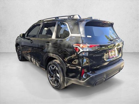 Used 2025 Subaru Forester Limited AWD/4WD image 9