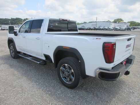 New 2026 GMC Sierra 2500 SLT w/ SLT Premium Package AWD/4WD image 7