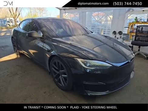 Used 2022 Tesla Model S Plaid image 3