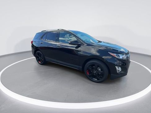 Used 2020 Chevrolet Equinox Premier w/ Premier Redline Edition FWD image 2