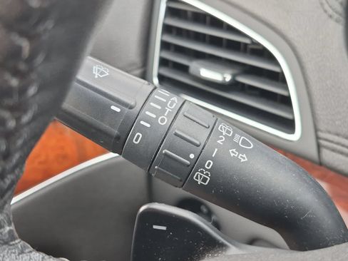 Used 2019 Lincoln MKT AWD image 27