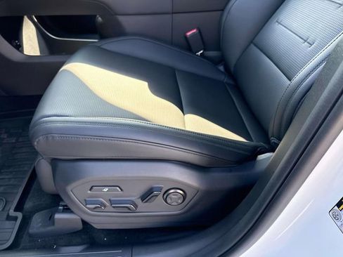 New 2026 Hyundai Santa Fe Calligraphy FWD image 21